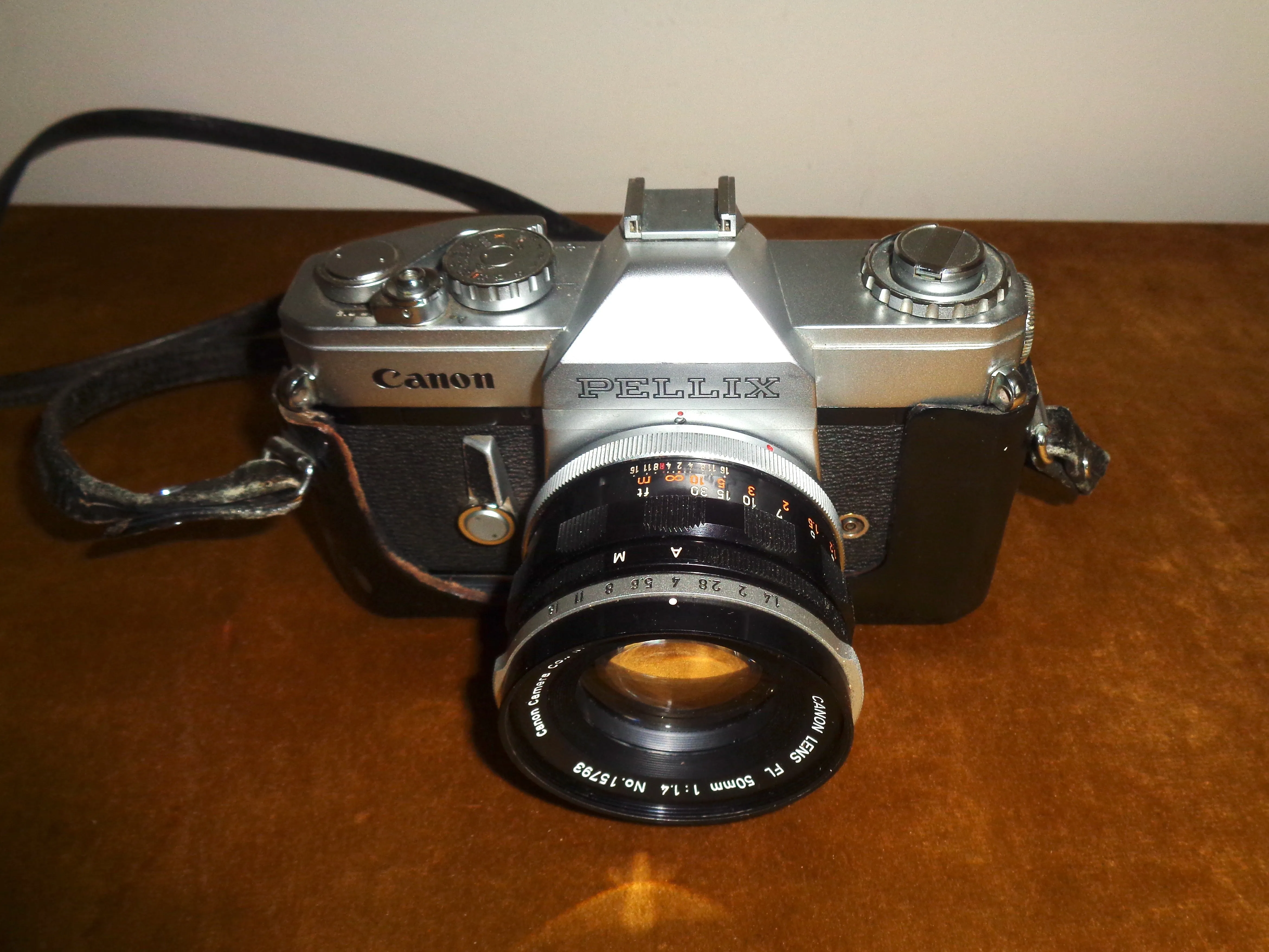 1960s Canon Pellix 35mm SLR Camera No.113691 With 50mm 1:1.4 Lens And Ever Ready Case