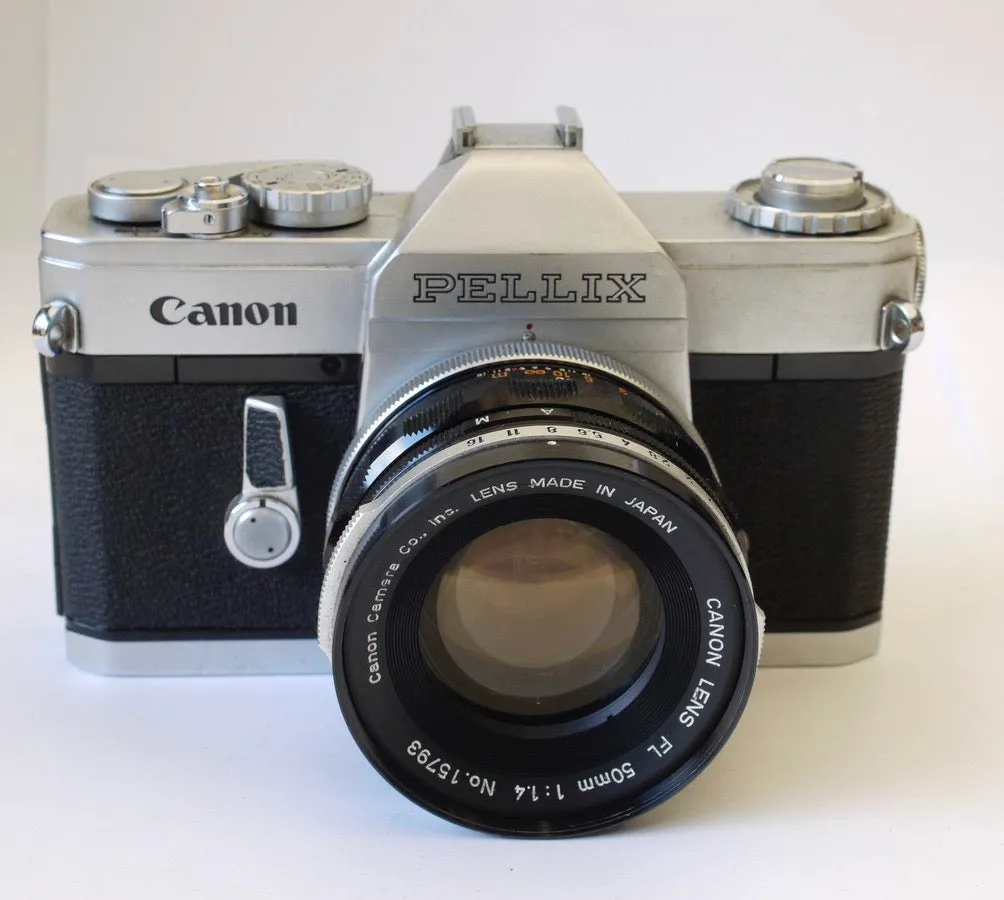 1960s Canon Pellix 35mm SLR Camera No.113691 With 50mm 1:1.4 Lens And Ever Ready Case