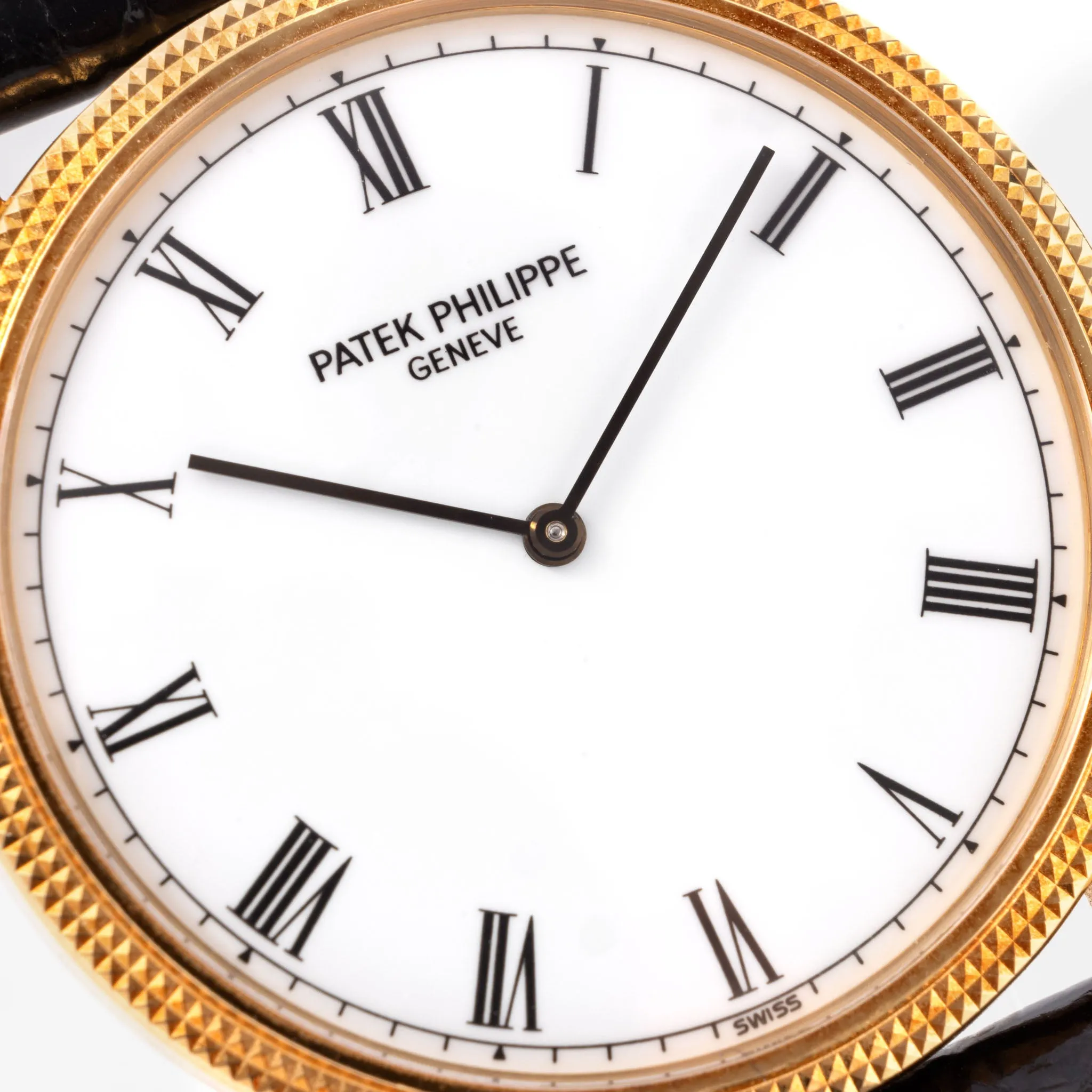 Patek Philippe Calatrava in 18k Yellow Gold Ref. 3520 Porcelain Dial with Original Certificate of Origin "Clous de Paris"