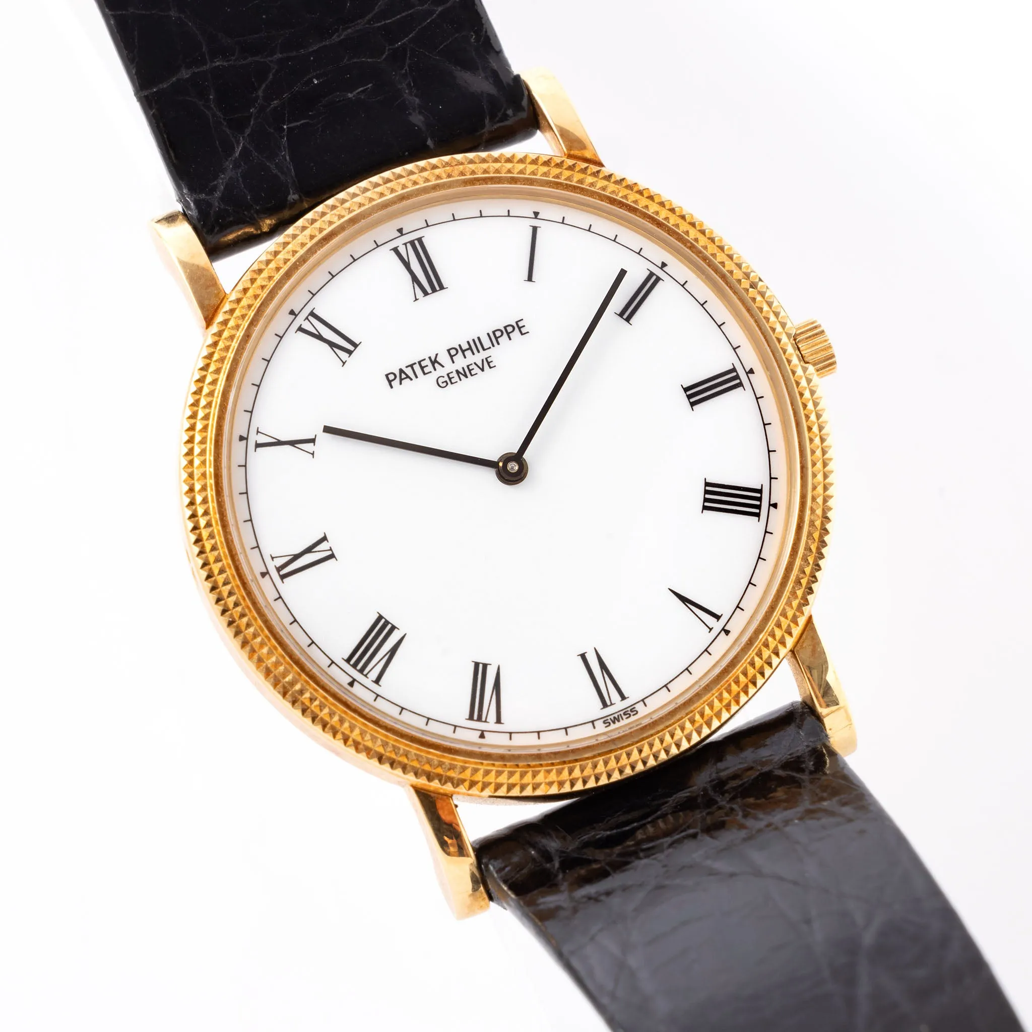 Patek Philippe Calatrava in 18k Yellow Gold Ref. 3520 Porcelain Dial with Original Certificate of Origin "Clous de Paris"