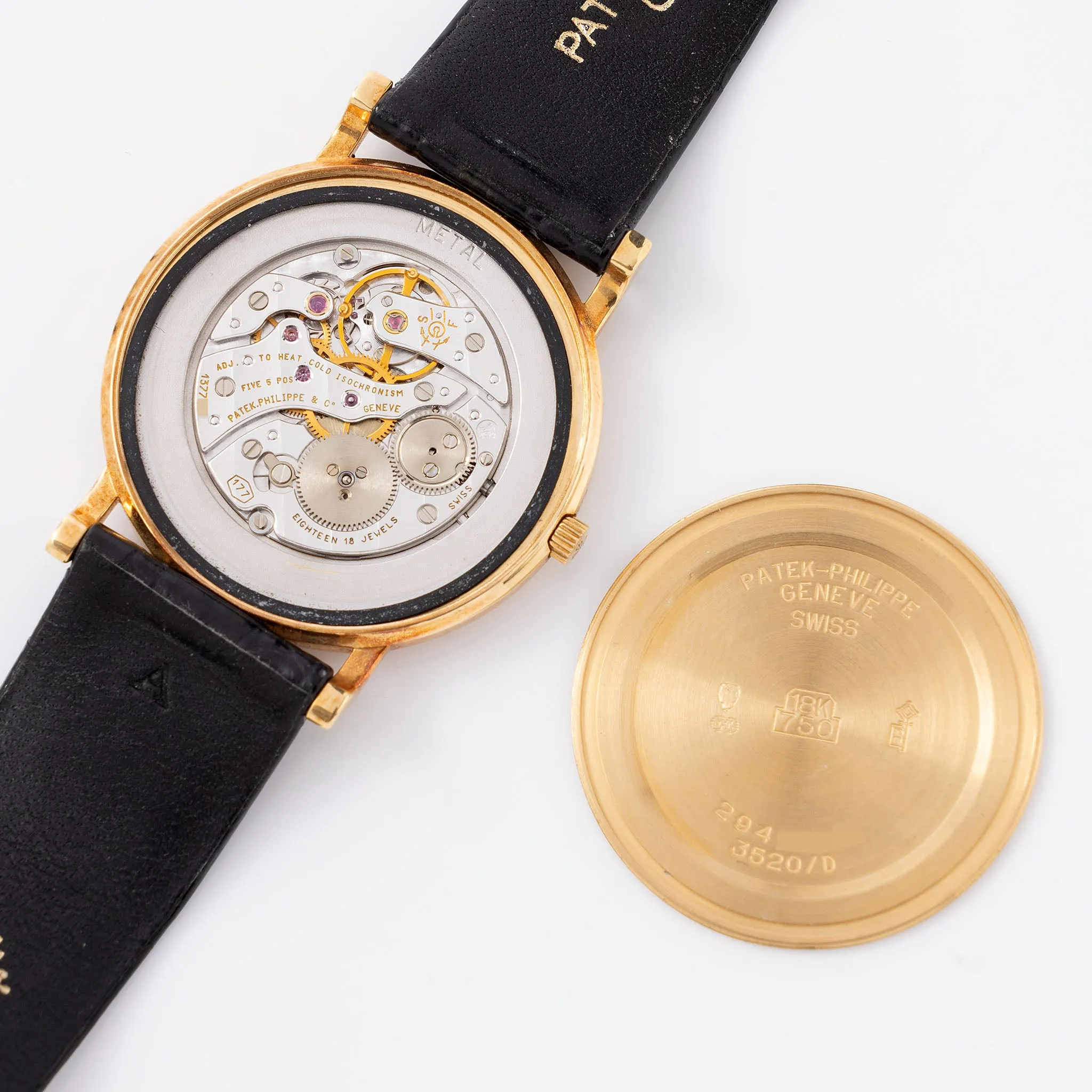 Patek Philippe Calatrava in 18k Yellow Gold Ref. 3520 Porcelain Dial with Original Certificate of Origin "Clous de Paris"