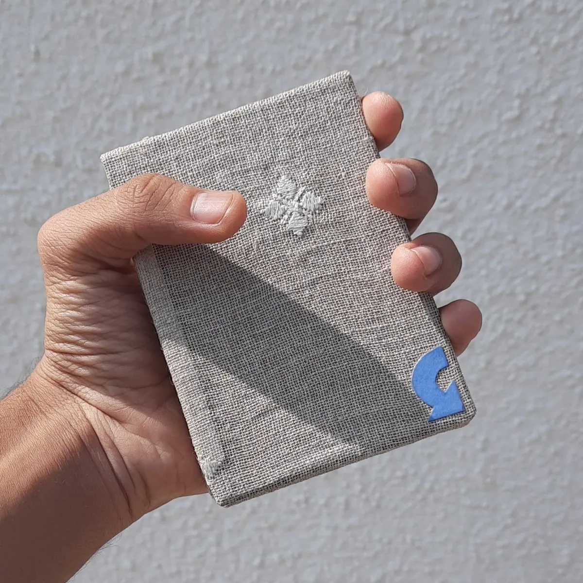 Pocket Flips Wallet- Off White